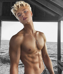 Gay porn twinks muscle guys 61ae6bc717315.jpg
