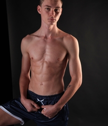Hot boys a cazo duro gay porn 61b0fe030855d.jpg