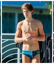 Gay porn ragazzi speedo skin 61bb88cce7f89.jpg