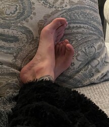 Gay porn twinks barefoot guys sexy feet 622e5391e0c1c.jpg