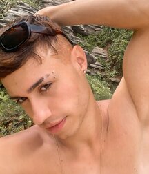 Gay porn twinks muscular and smooth body 624ed2862347e.jpg