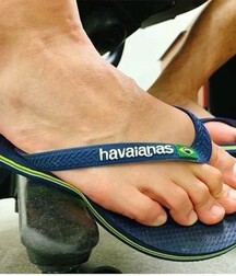 Walking barefoot young twink tube guys 6272bc69cce5d.jpg