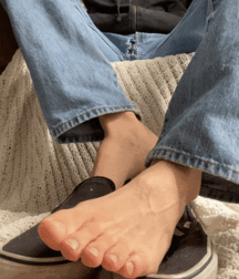 Walking barefoot young twink tube guys 6272bc7b168ea.gif