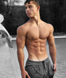 Hot twinks muscle athletic tube flex 62794d9a844f5.jpg