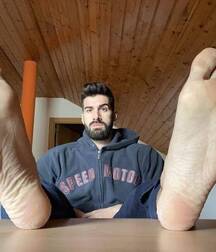 Boys feet lover guy men bottom feet 628781386c64e.jpg