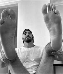 Boys feet lover guy men bottom feet 6287815b53b2e.jpg