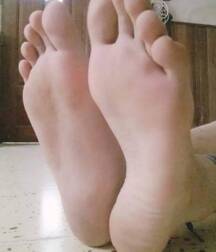 Boys feet lover guy men bottom feet 628781690991e.jpg