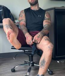 Boys feet lover guy men bottom feet 6287816cd5a92.jpg