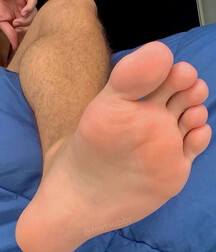 Twinks barefoot twink tube 62bafa687dc81.jpg