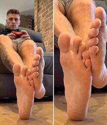 Lover feet young twink tube guys bare 62bafafd724d6.jpg