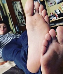 Lover feet young twink tube guys bare 62bafb0c36394.jpg
