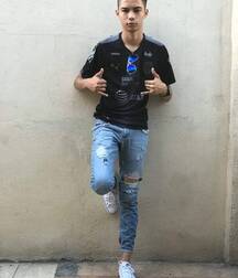 Twinks in snakers boys cute tube 62bedf44f3fa8.jpg