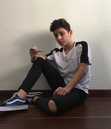 Twinks in snakers boys cute tube 62bedf56607fa.jpg