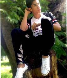 Twinks in snakers boys cute tube 62bedf6b40b24.jpg