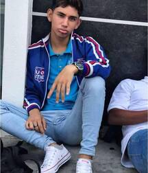 Twinks in snakers boys cute tube 62bedf76e91e6.jpg