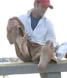 barefoot boys under twink tube toes 62ec20915bdfa.jpg