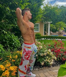 hunk and smooth young ripped twink tube 62fe2d28a70f0.jpg