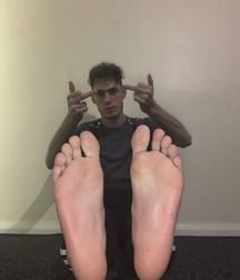 twinks barefoot boys bare sexy tube toes 62ffc92d81828.jpg