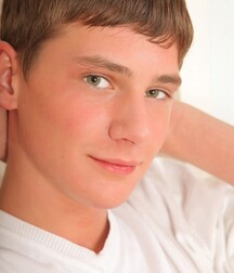 Skip handsome cute curly boy porn model 6197ee47bb079.jpg
