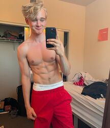Handsome twinks and happy boys tube mix 61b7b2186f87d.jpeg