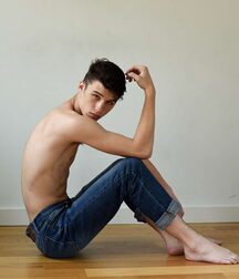 Boys are so cute beauty gay tube mix twink shirtless 61ba53105700b.jpeg