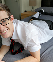 Brad Hunter gay porn model and his photographer  61ca336bed4f0.jpeg