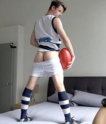 Brad Hunter gay porn model and his photographer  61ca33abeb8dc.jpeg