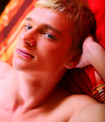Turner handsome redhead gay porn model shows off 61f94b3720c7d.jpg