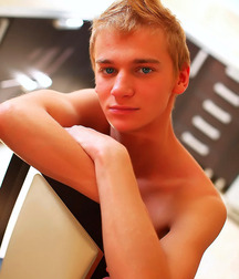 Turner handsome redhead gay porn model shows off 61f94b5f61deb.jpg