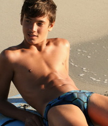Always de beauty of boys gay tube porn 6208397f6add6.jpeg