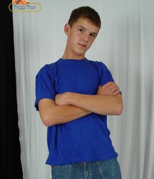 Enzo boy gay  porn model new in town shows off cum 
