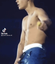 Bieber Superboy comendo o amigo gay porn 618e58db19f00.gif