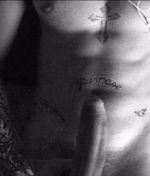 Bieber Superboy comendo o amigo gay porn 618e58eb9986d.jpg