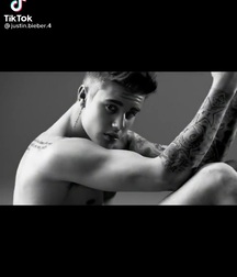 Bieber Superboy comendo o amigo gay porn 618e58f6ac70f.jpg