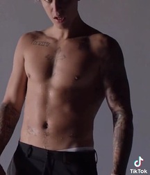 Bieber Superboy comendo o amigo gay porn 618e591014ede.jpg