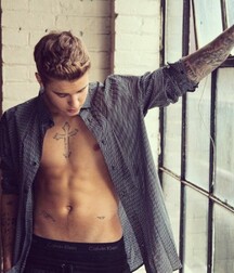 Bieber Superboy comendo o amigo gay porn 618e946e7c9e9.jpg