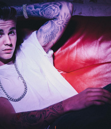 Bieber Superboy comendo o amigo gay porn 618e947314bf1.jpg