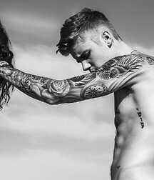 Bieber Superboy comendo o amigo gay porn 618e948cb035f.jpg