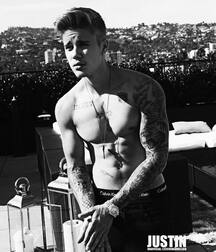 Bieber Superboy comendo o amigo gay porn 618e9490a7554.jpg