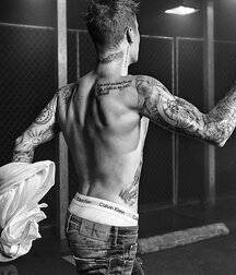 Bieber Superboy comendo o amigo gay porn 618e94bae0609.jpg