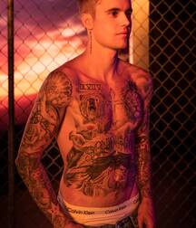 Bieber Superboy comendo o amigo gay porn 618e94bd0698d.jpg
