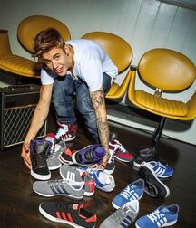Bieber Superboy comendo o amigo gay porn nude 618eabe9bc51d.jpg