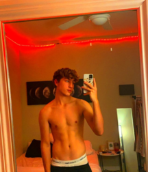 Cute Selfie Boys 02 (radb) 6197773713e04.png