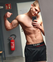 Cute Selfie Boys 02 (radb) 6197774b84869.png