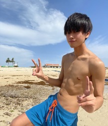 twink tube mirror mirror sexy boi 61a447e7ae2af.jpg