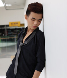 twink tube mirror mirror sexy boi 61a44806007ef.jpg