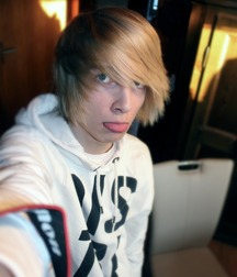 twink tube mirror mirror sexy boi 61a4481e44a8a.jpg