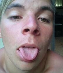 Me 619ca458ed051.jpg