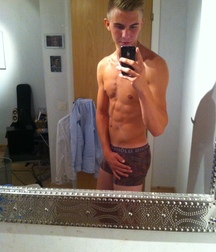boys selfies mirrors gay porn snap 61a6b3f58ab50.jpg