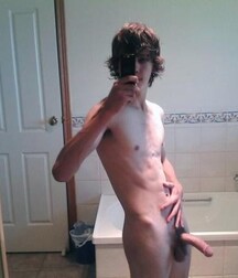boys selfies mirrors gay porn snap 61a6b457eb078.jpg